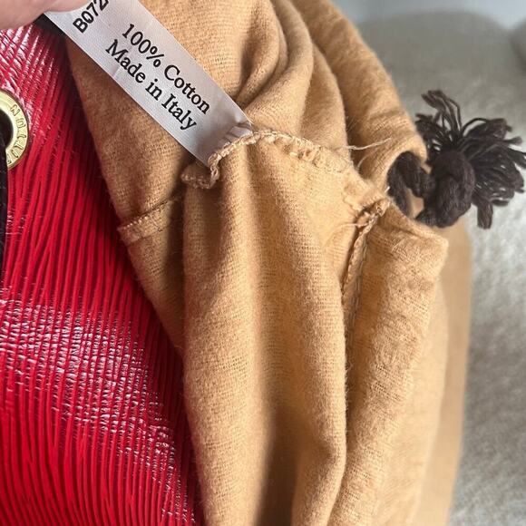 Louis Vuitton Petit Noe Epi Bucket Bag with Dustbag - Picture 13 of 14